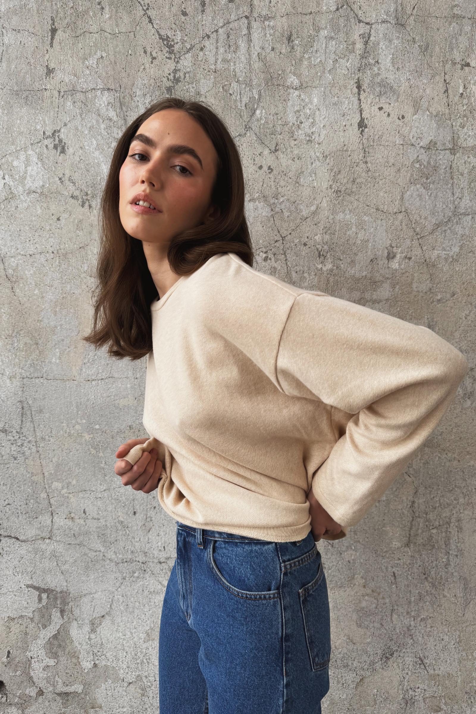 LEISURE LONGSLEEVE BEIGE 
