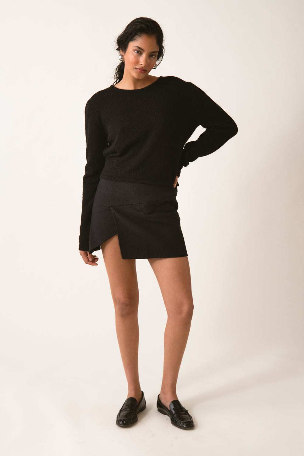 SWETER WEŁNIANY MOON BLACK