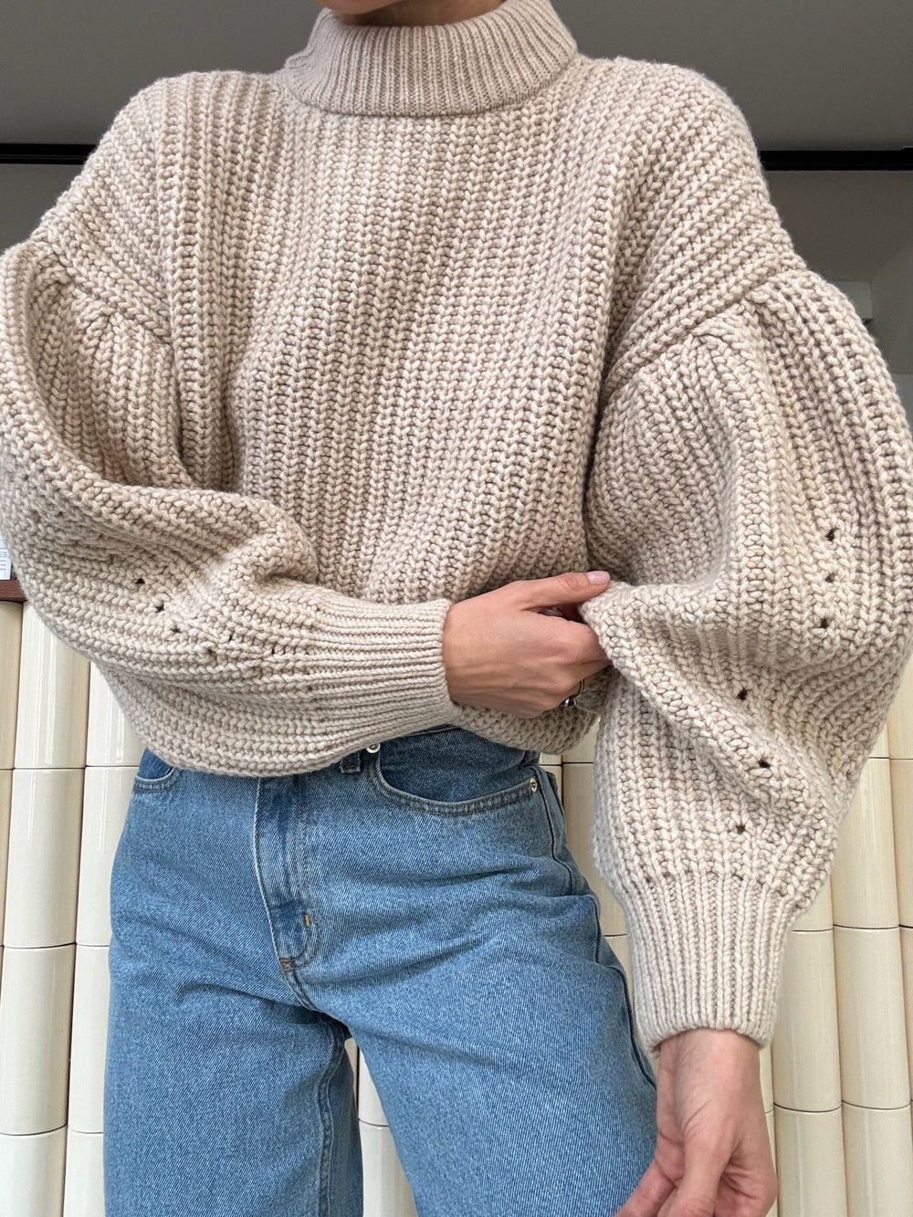 SWETER WOOLY BEŻOWY